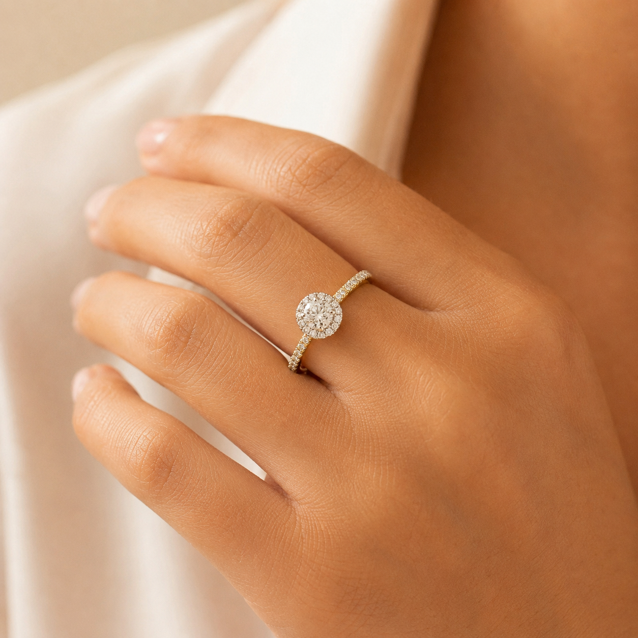 Anillo de Diamantes Cindy de Oro de 9 Quilates