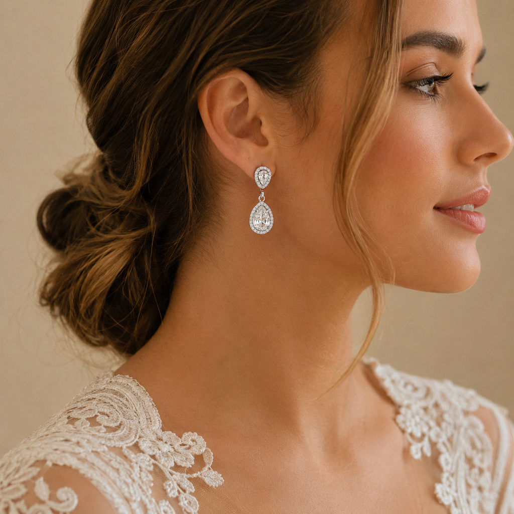 Pendientes Aileen de Oro Blanco 18K con Circonitas