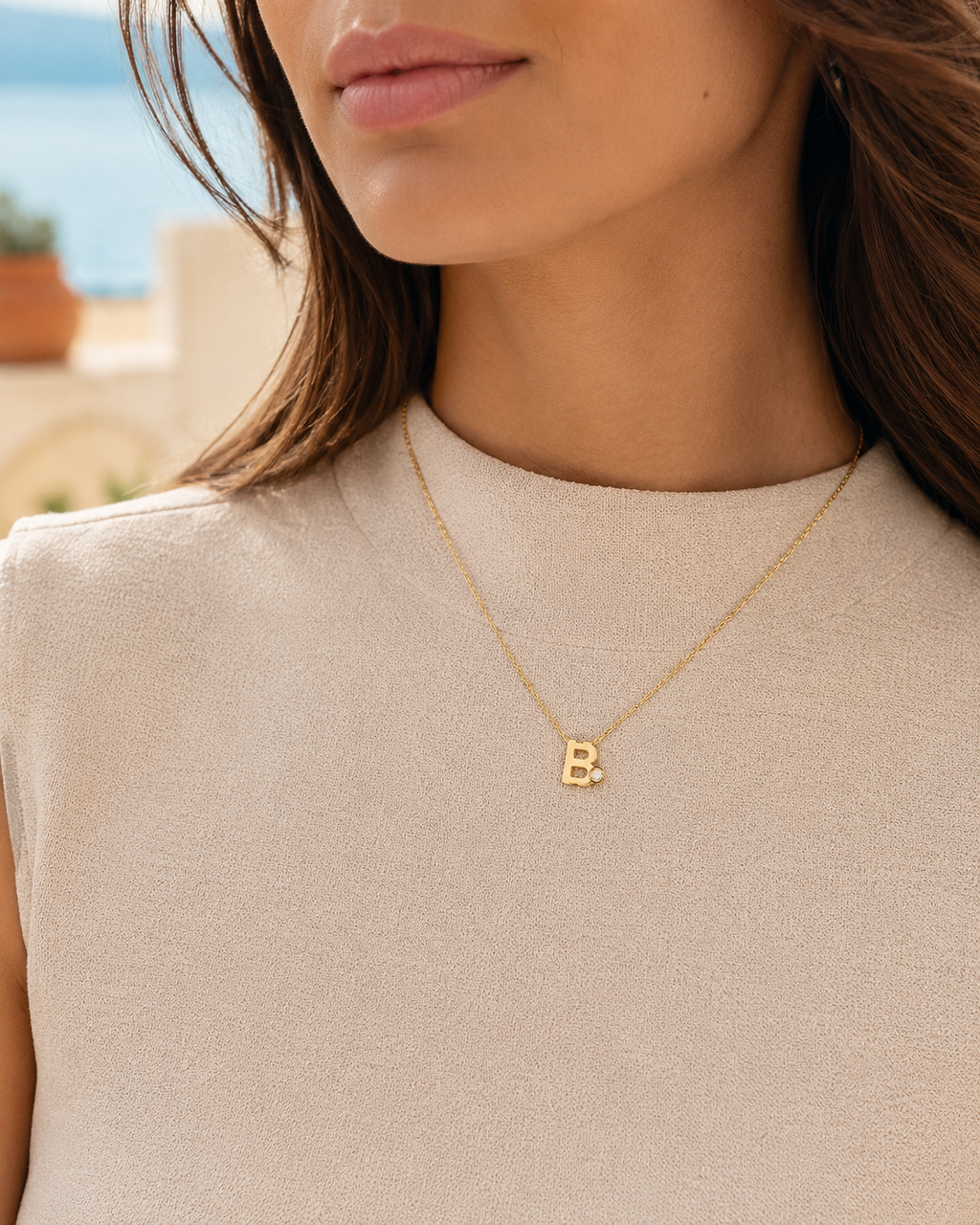 Cadena y Colgante Essenza Letra Inicial  Diamante Creado en Oro Amarillo 9 Kilates