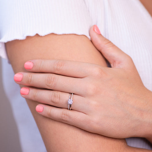 Anillo Americano Emily con Diamantes de 0,22 Quilates en Oro Blanco 18 Kilates