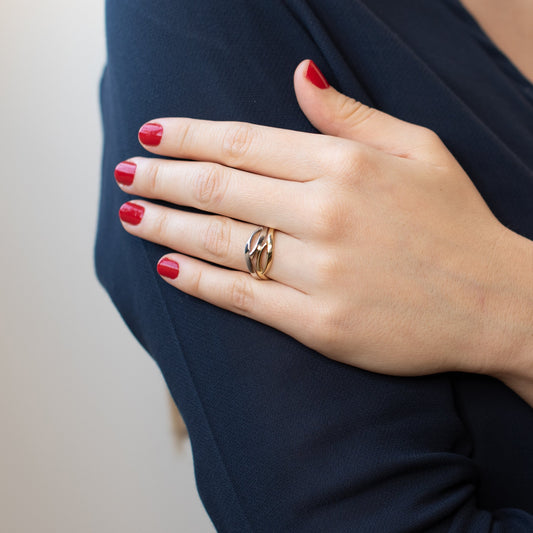 Anillo de Bandas Cruzadas en Oro Bicolor 18 Kilates