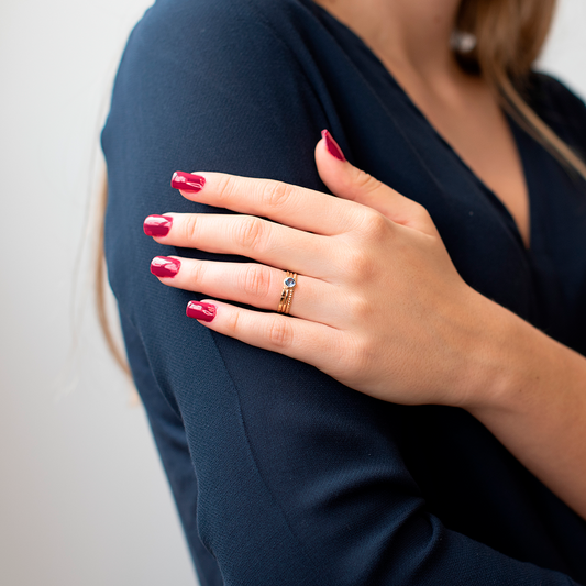 Anillo Solitario Cassy con Circonita Aguamarina en Oro Amarillo de 9 kilates