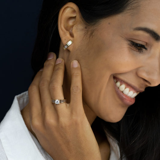 Pendientes Cris con Circonitas en Oro Amarillo 18 Kilates