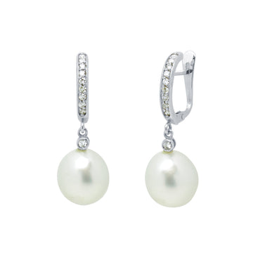 Pendientes Largos con Perlas y Diamantes  0,264 Quilates en Oro Blanco 18 Kilates